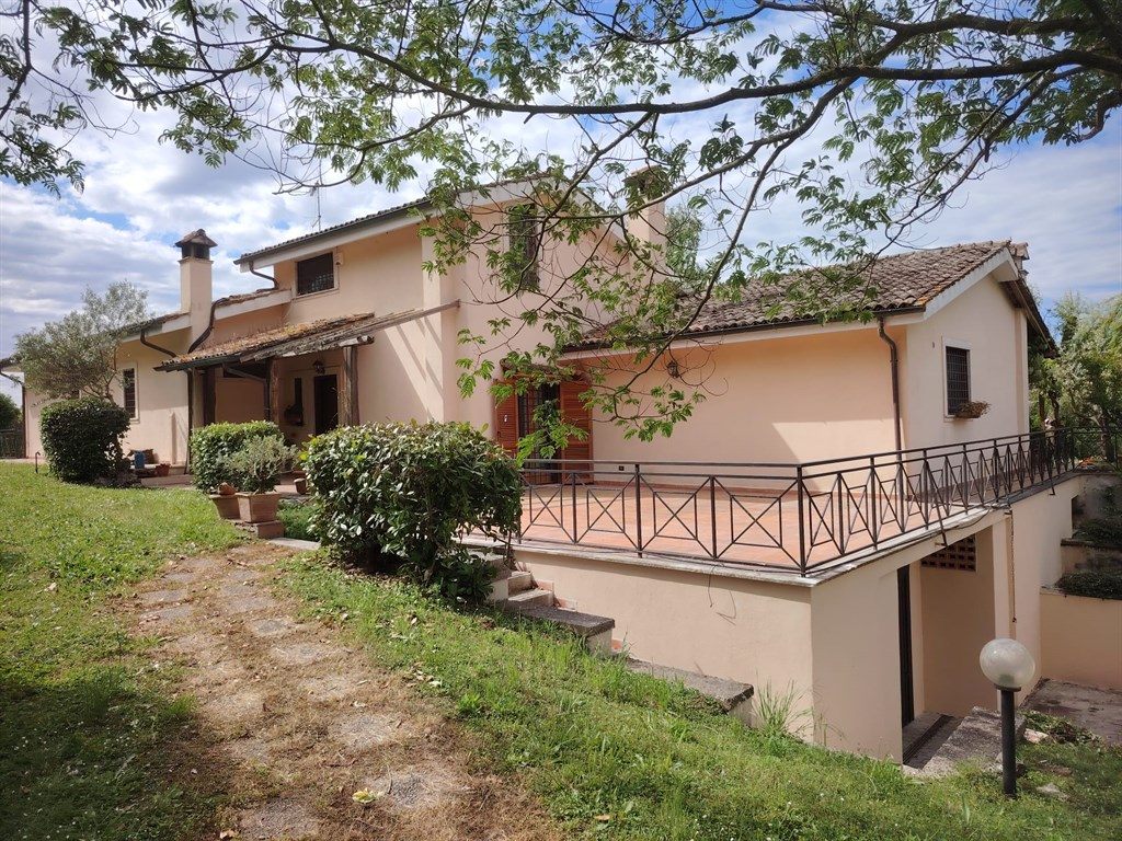SPLENDIDA VILLA INDIPENDENTE
