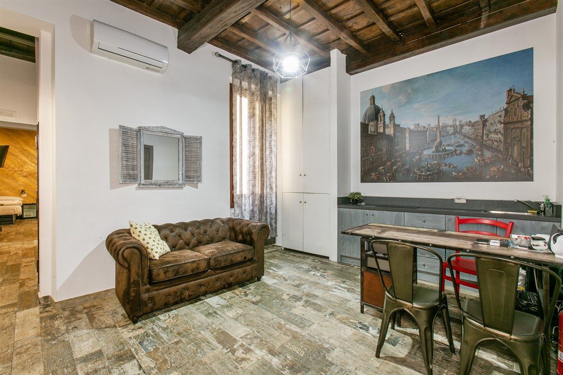 PIAZZA NAVONA - APPARTAMENTO MQ 117