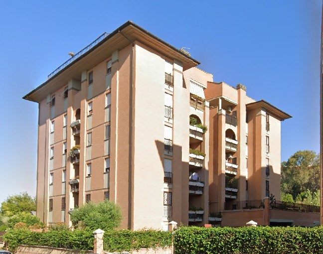 Quadrilocale con posto auto e cantina